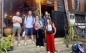 A Lounge Hostel And Cafe